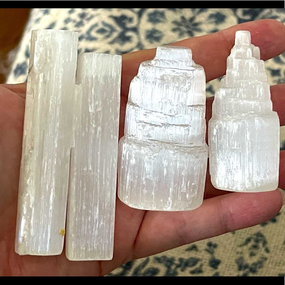 Genuine Selenite home protection (Set of four towers) - Picture 2 of 5